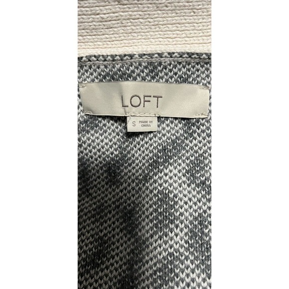 LOFT Women's Button Up Cardigan Sweater Cheetah Print V-Neck Gray Cream Size S - Picture 8 of 8